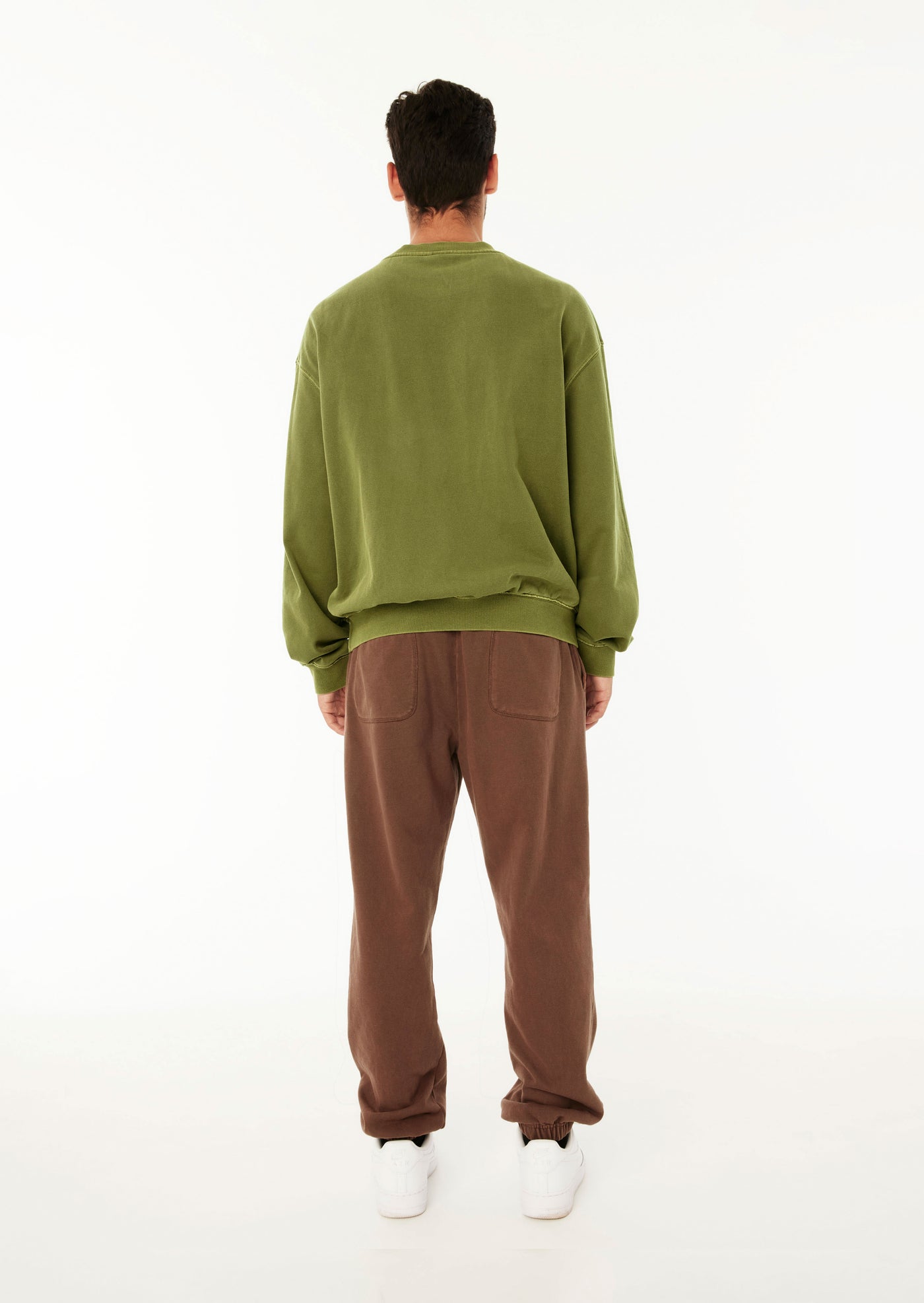 KICKOUT WASHED SWEAT IN OLIVE