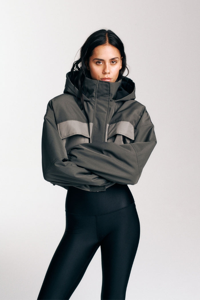 ICON SWEAT IN BLACK – P.E Nation International