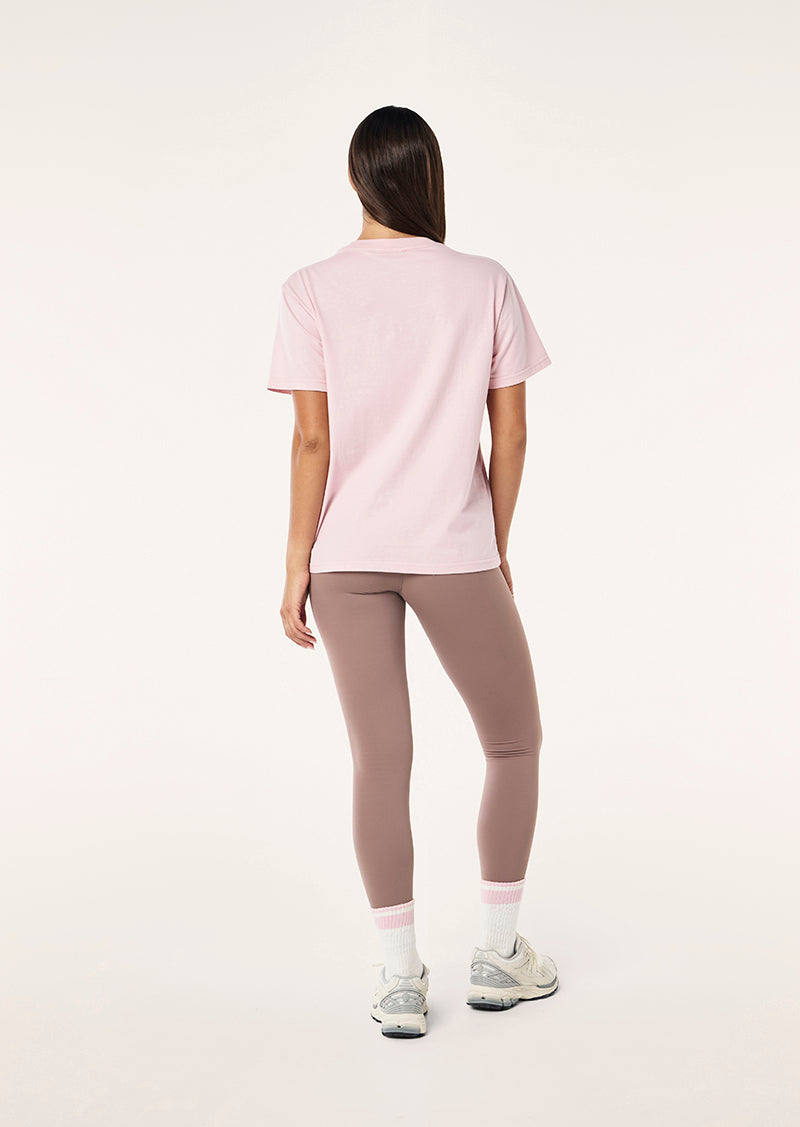 AERO SHORT SLEEVE TEE IN CHALK PINK