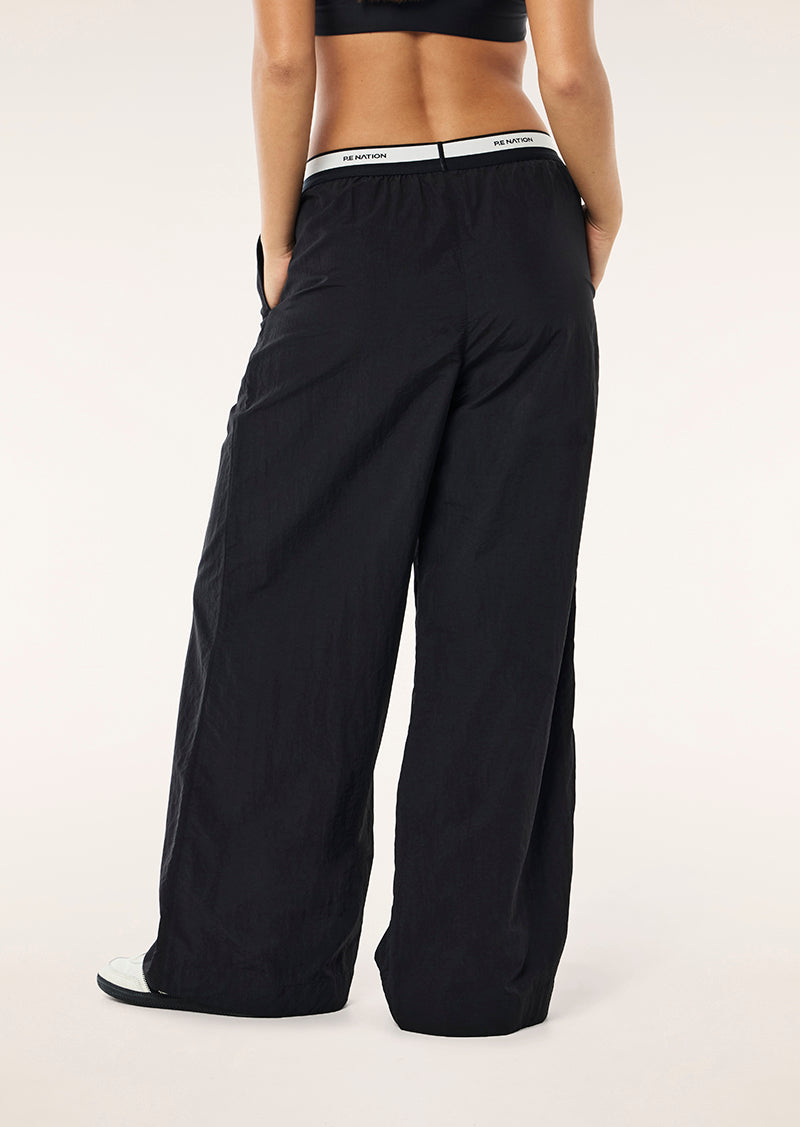 AVANT PANT IN BLACK AND WHISPER WHITE