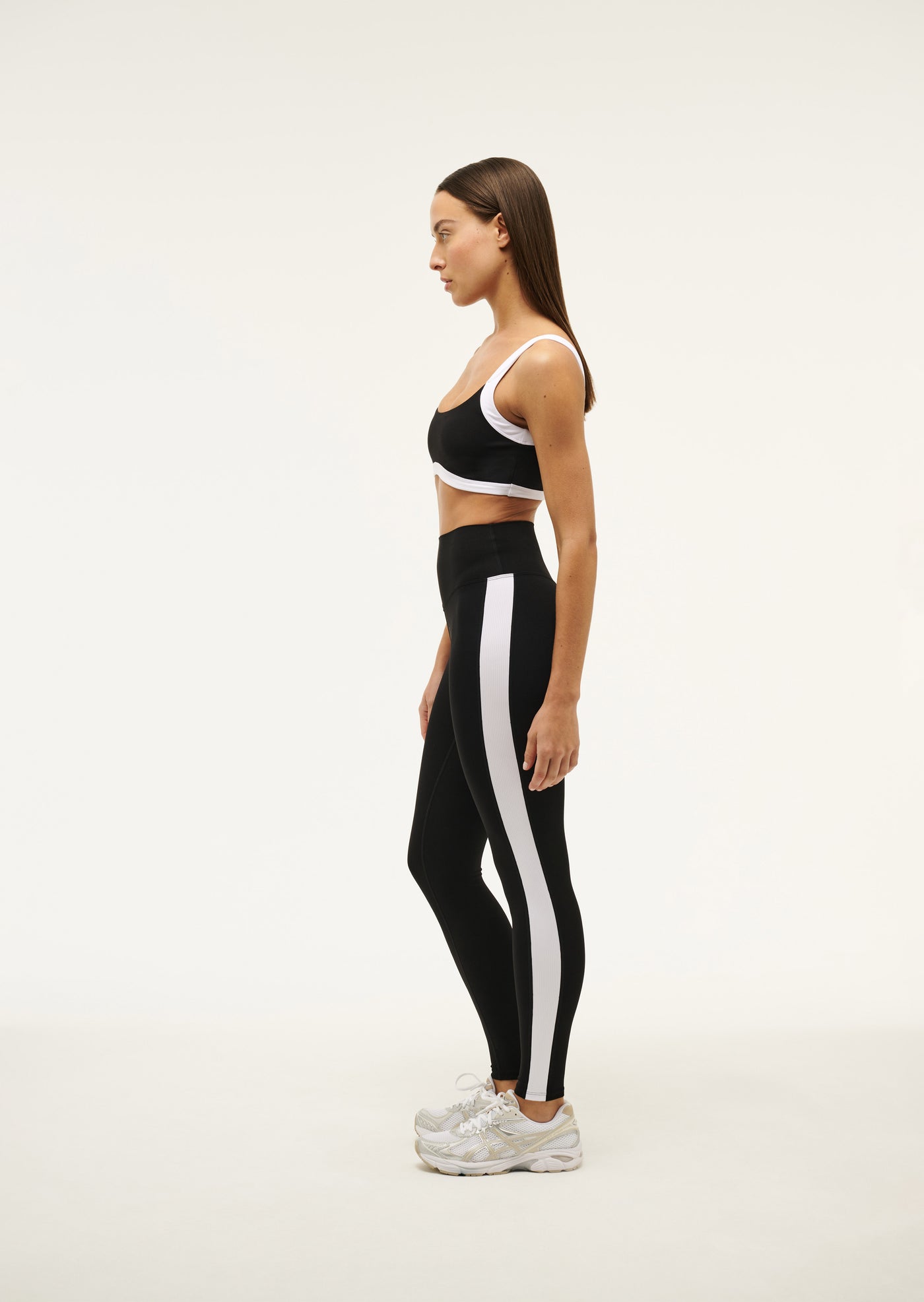 FREE PLAY 2 FULL LENGTH LEGGING IN BLACK & OPTIC WHITE