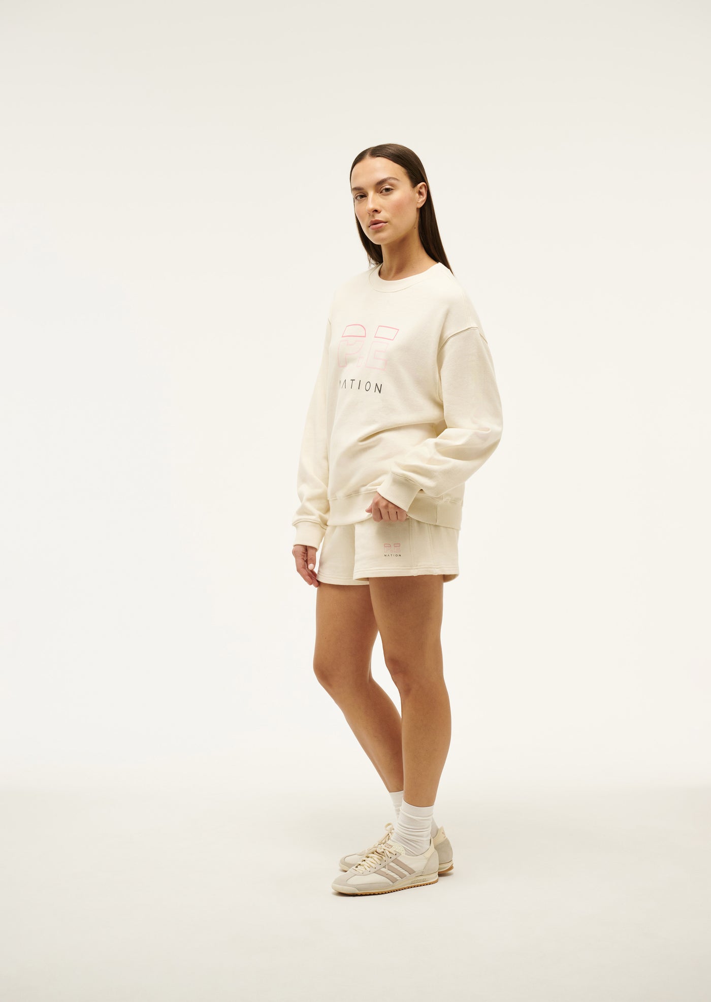 HEADS UP SWEAT IN WHISPER WHITE