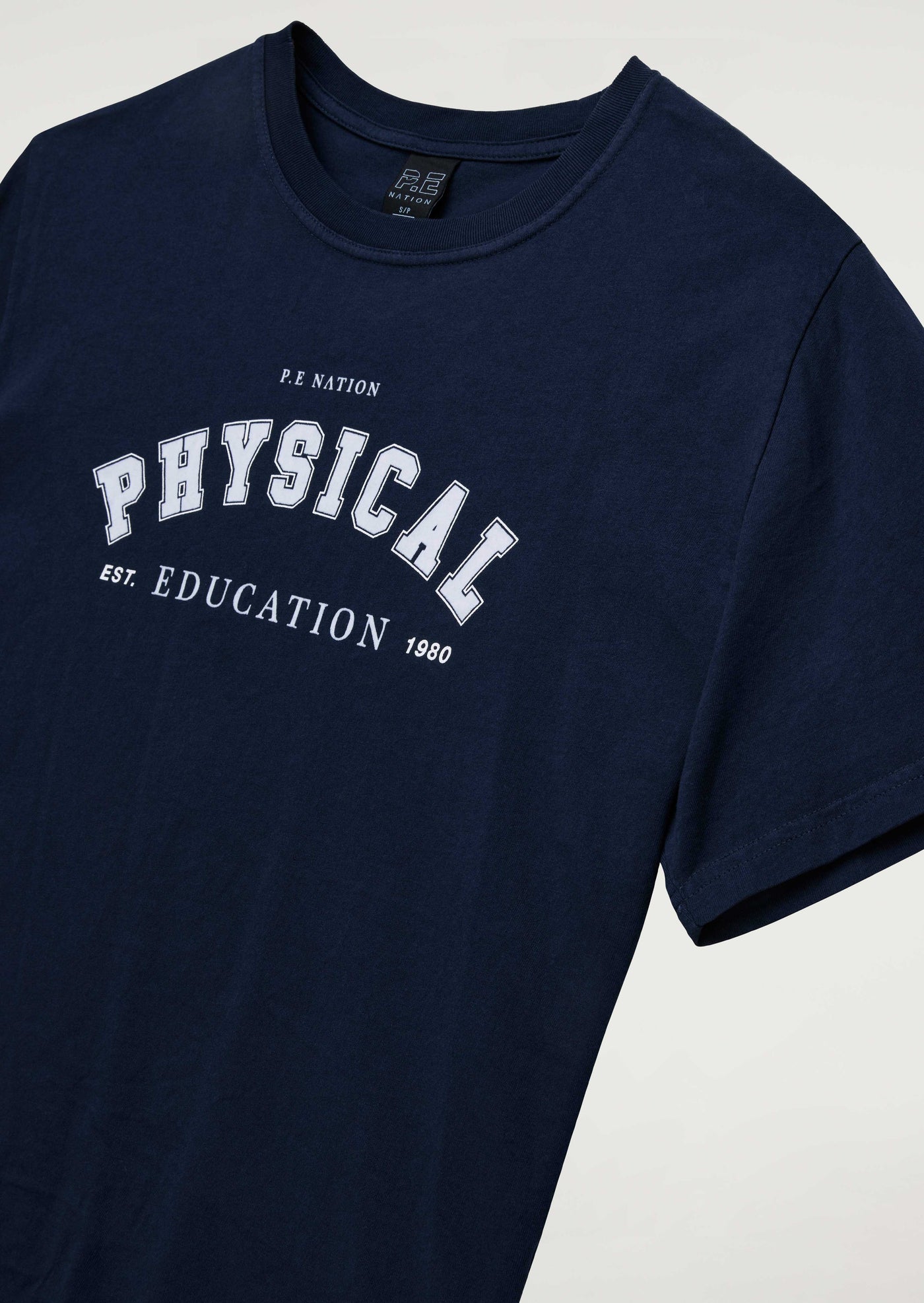 PHYSICAL TEE IN WASHED DARK NAVY