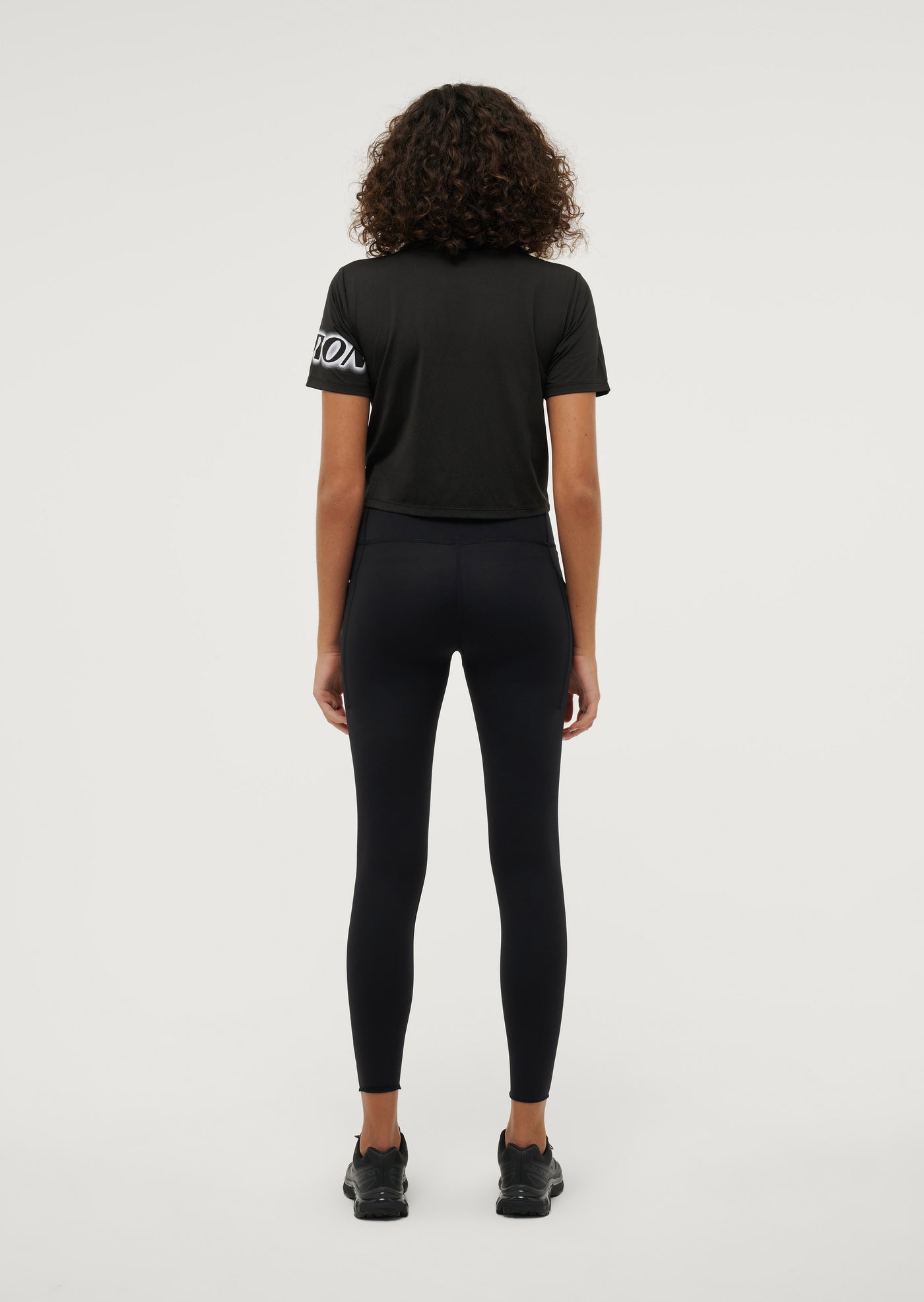 TIEBREAK LEGGING IN BLACK