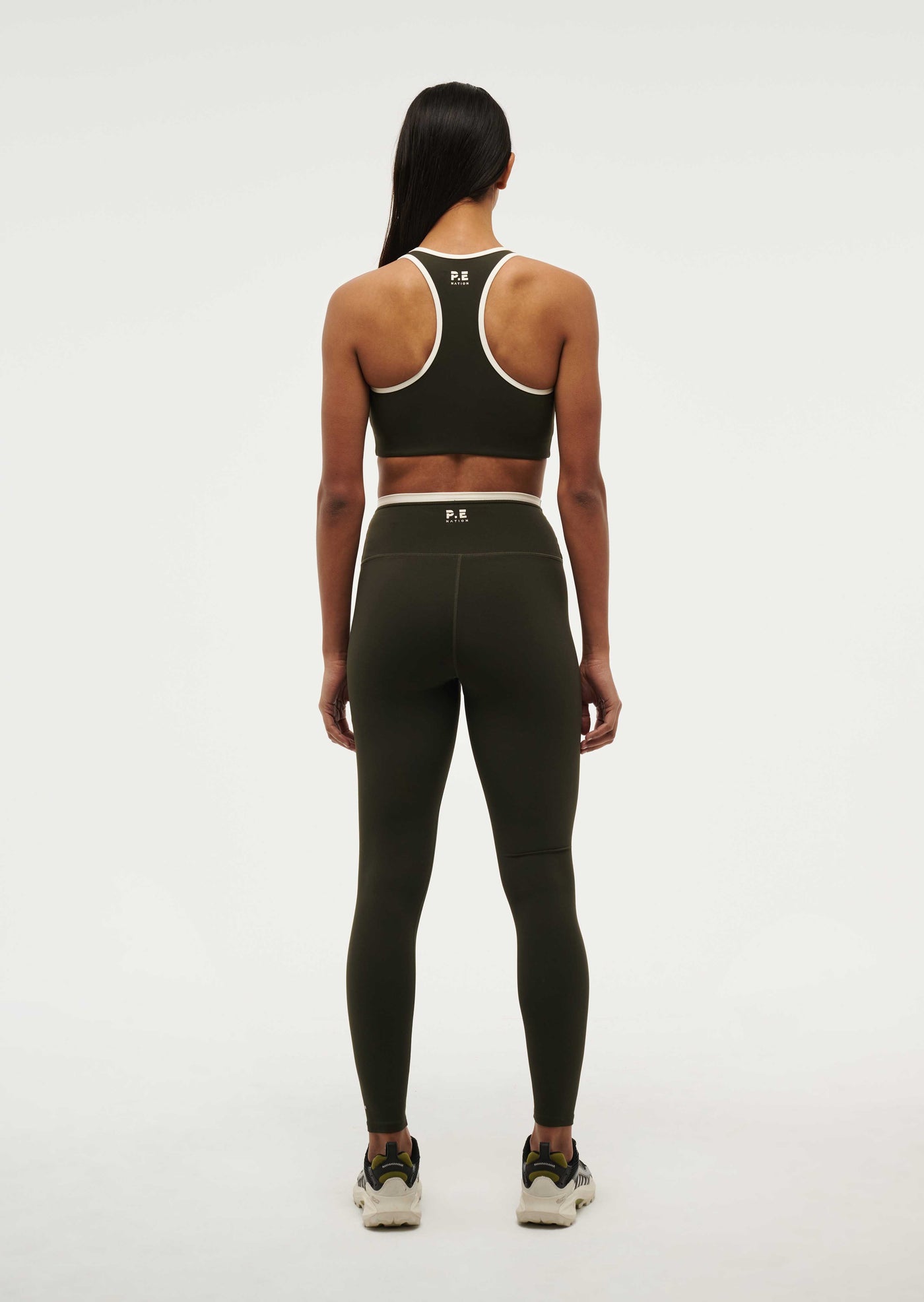 STELLAR SPORTS BRA IN FOREST NIGHT / WHISPER WHITE