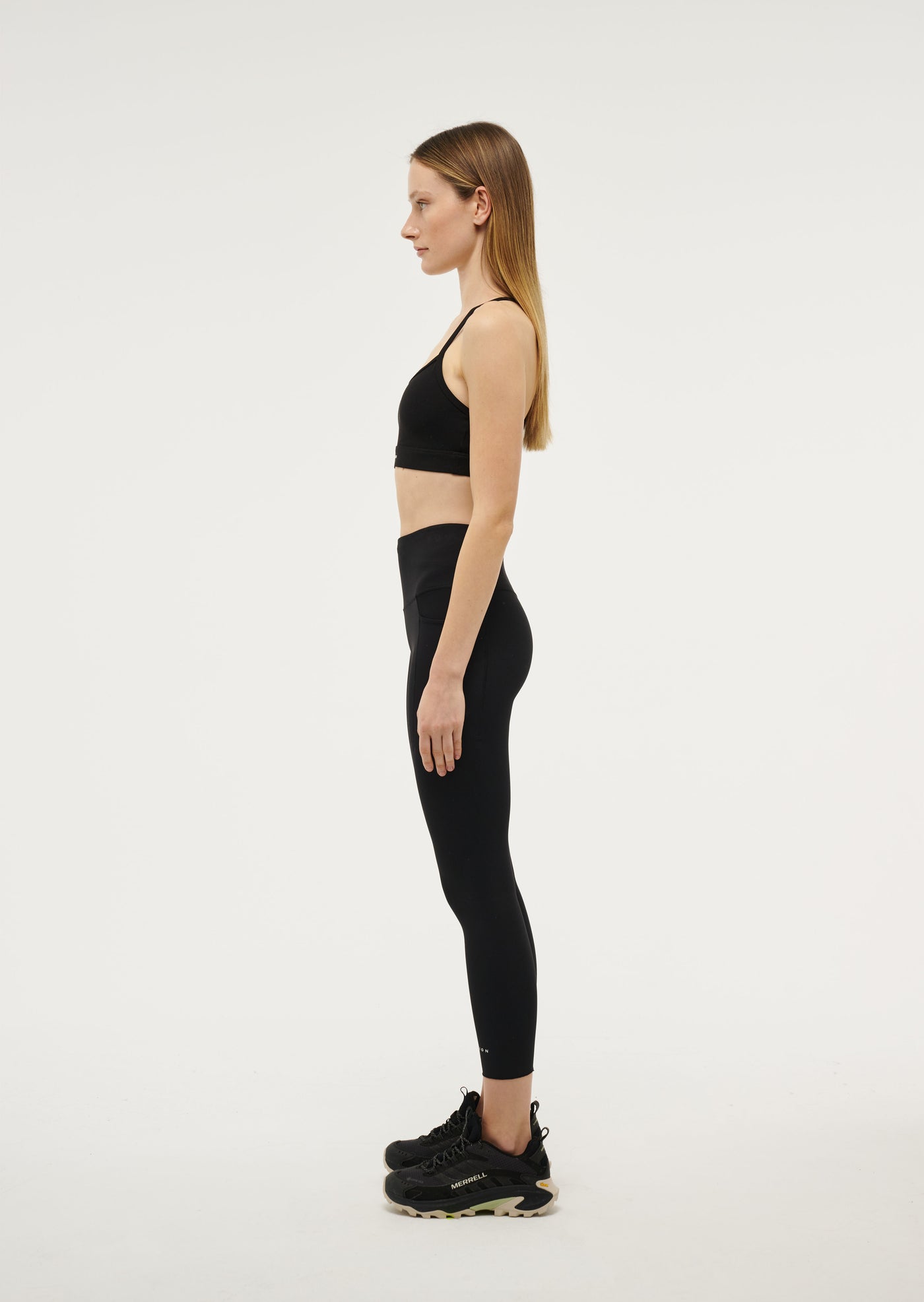 RECALIBRATE 7/8 LEGGING IN BLACK