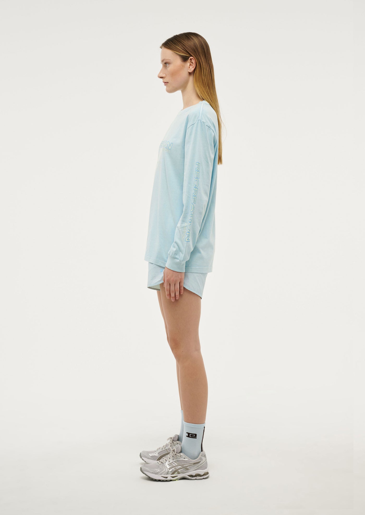 STREAMLINE LONG SLEEVE TOP IN WASHED SKY BLUE