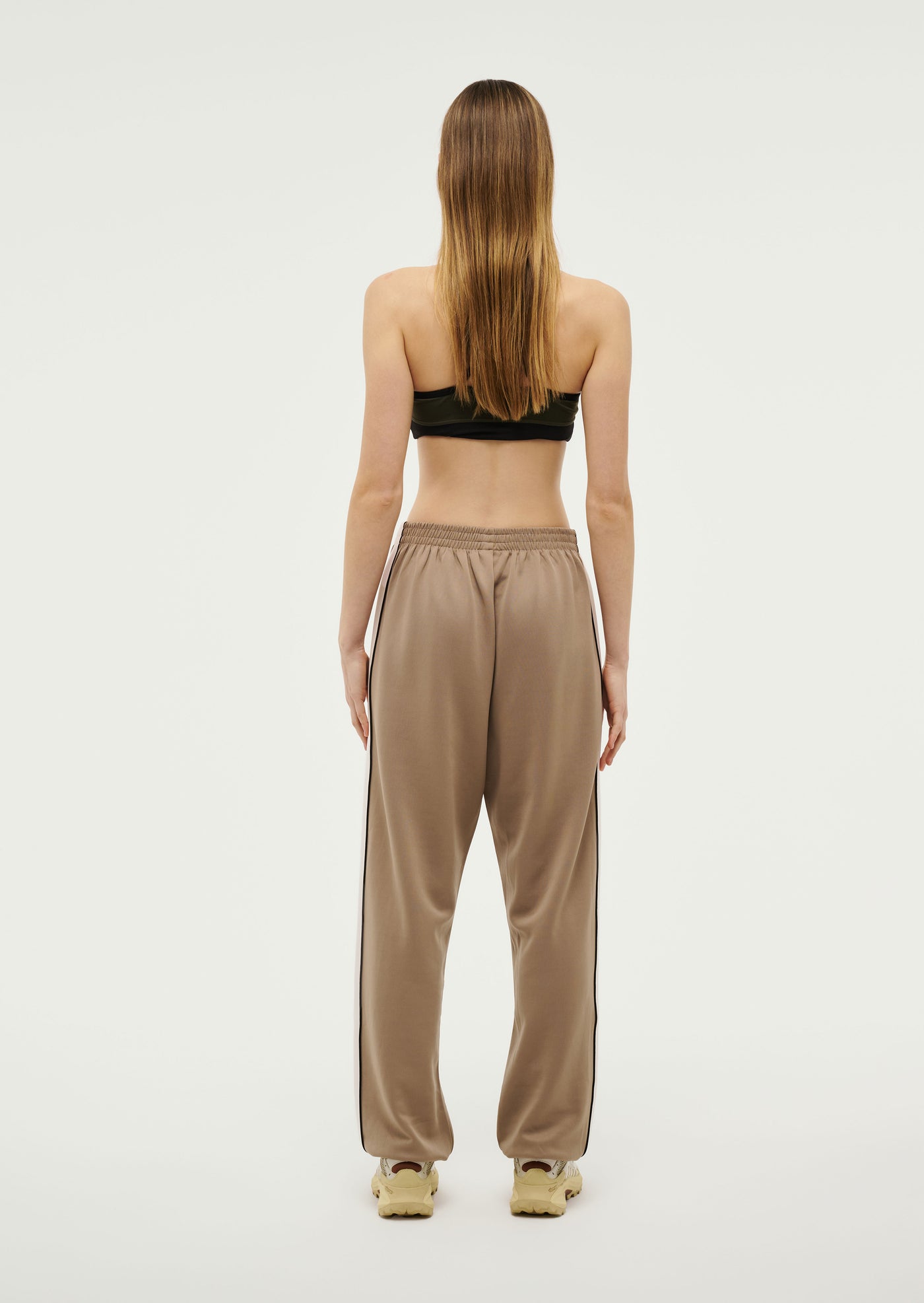 HOME GROUND TRACKPANT IN TAUPE