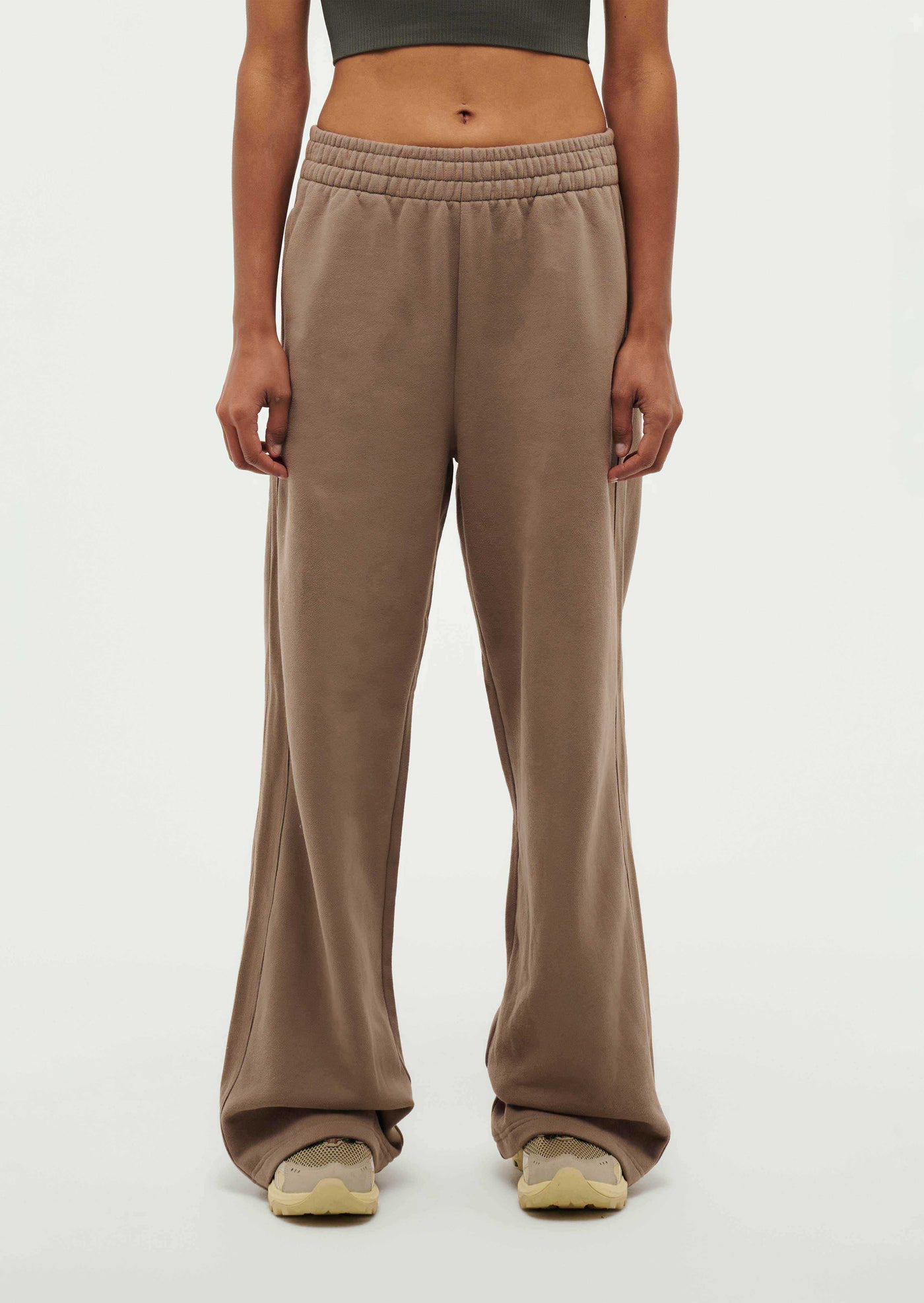 ADVENTURE TRACK PANT IN TAUPE