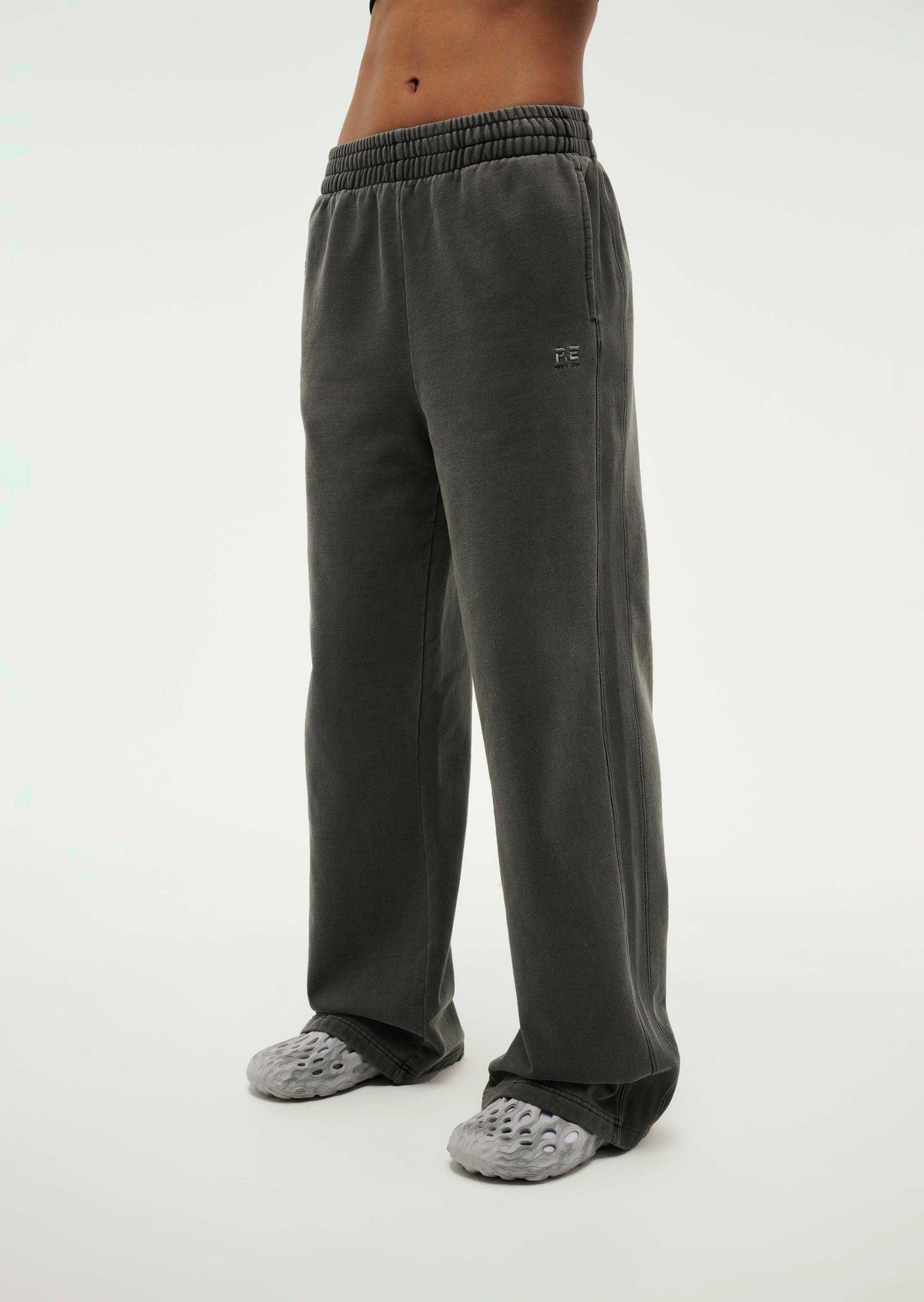 ADVENTURE TRACK PANT IN WASHED GUNMETAL