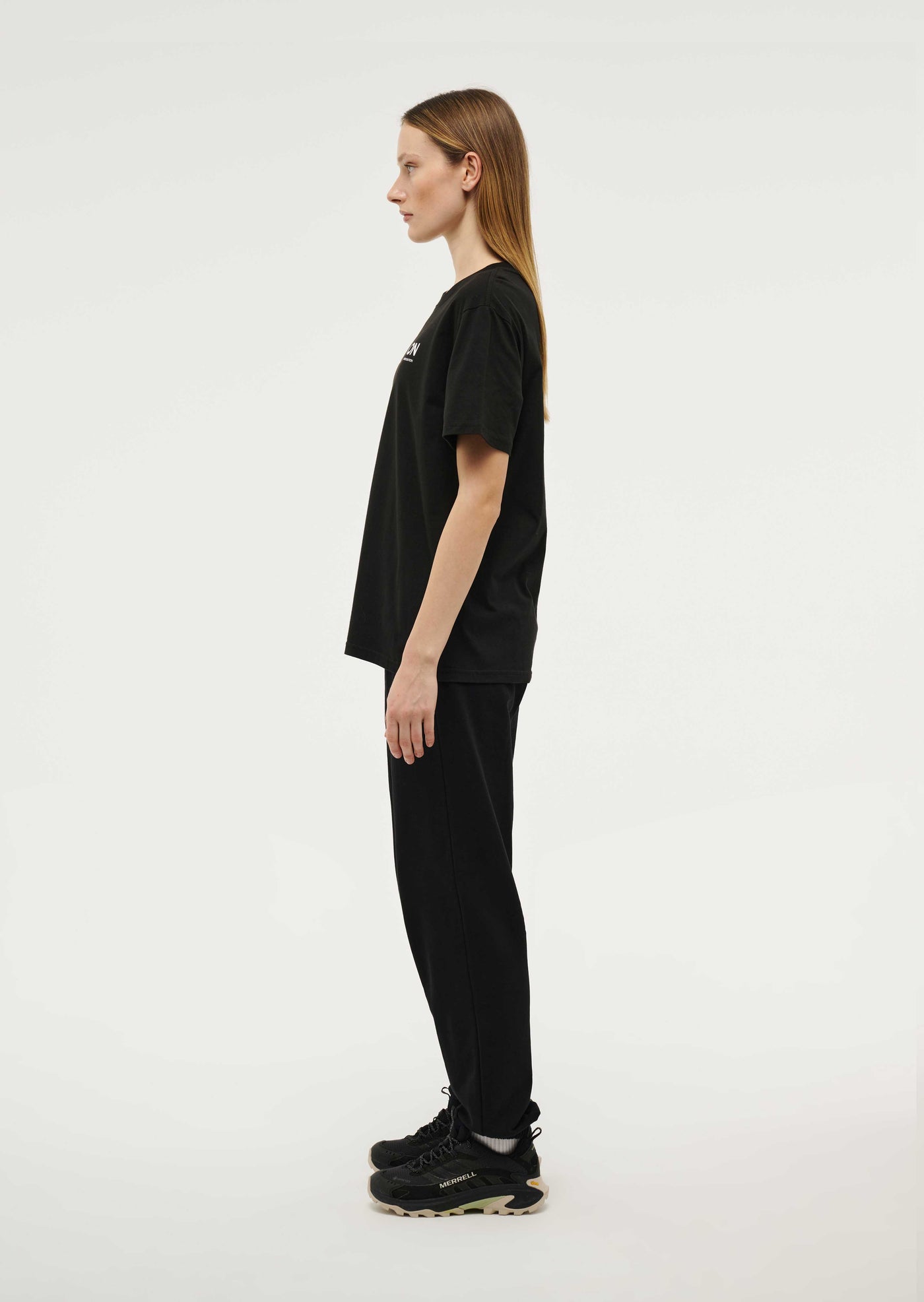 AERO SHORT SLEEVE TEE IN BLACK