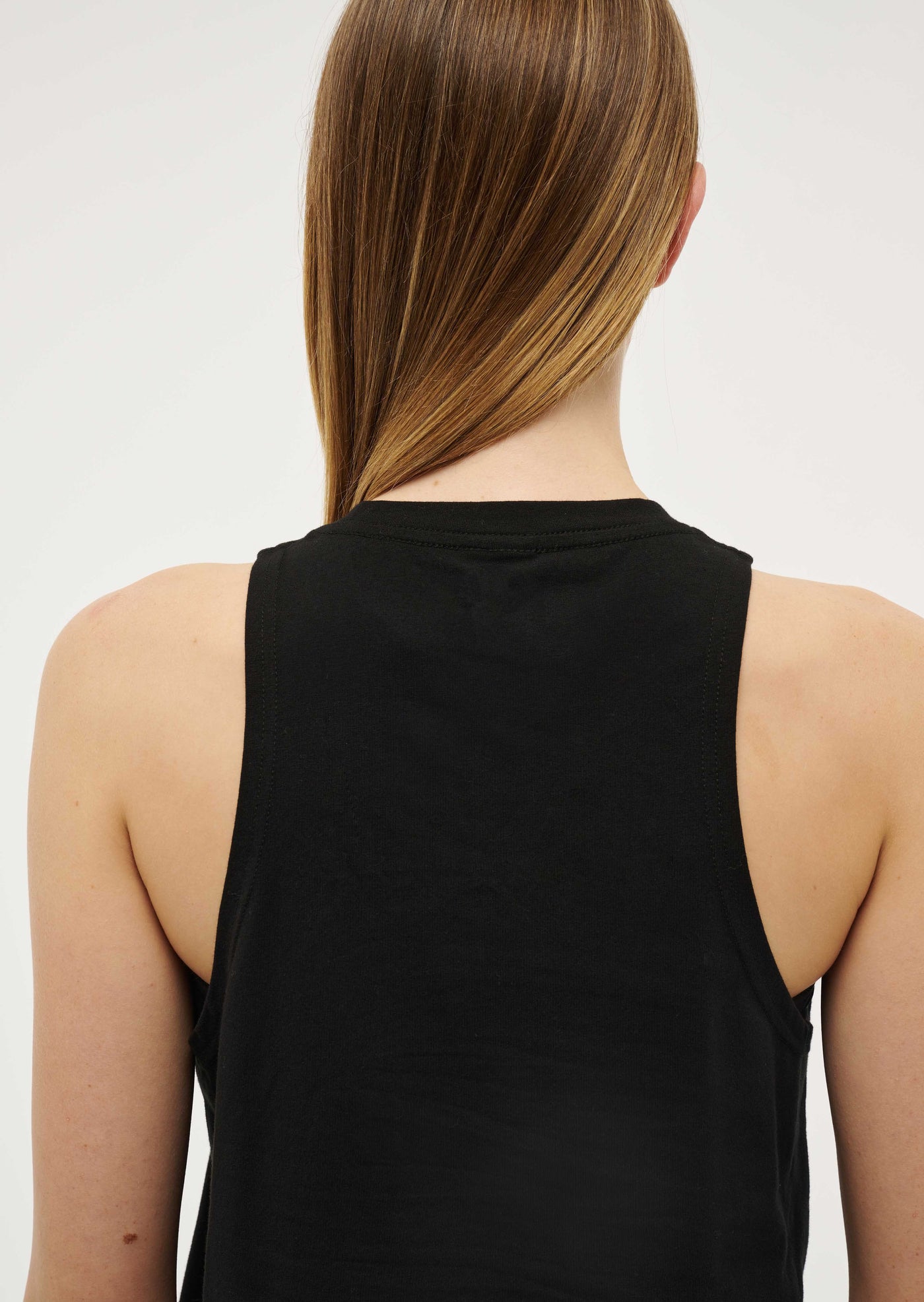 AERO TANK IN BLACK