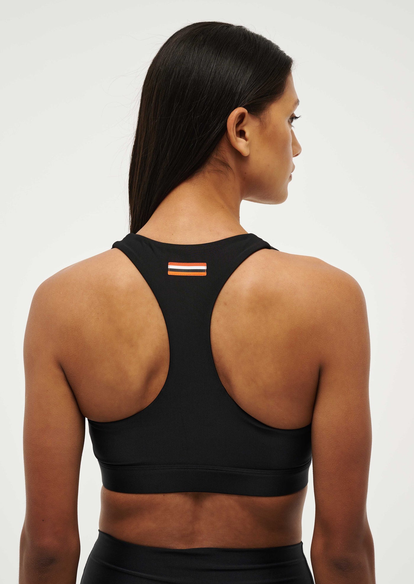 LONG RANGE SPORTS BRA IN BLACK