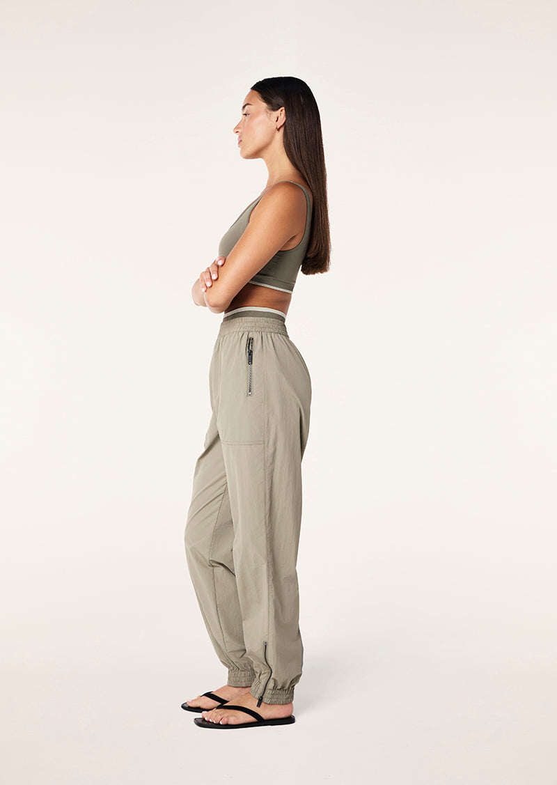 PITLANE PANT IN SILVER SAGE