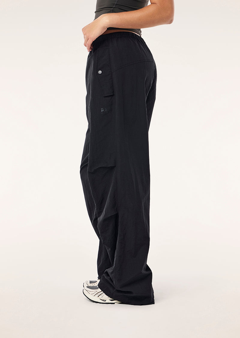 DISCOVERY PANT IN BLACK