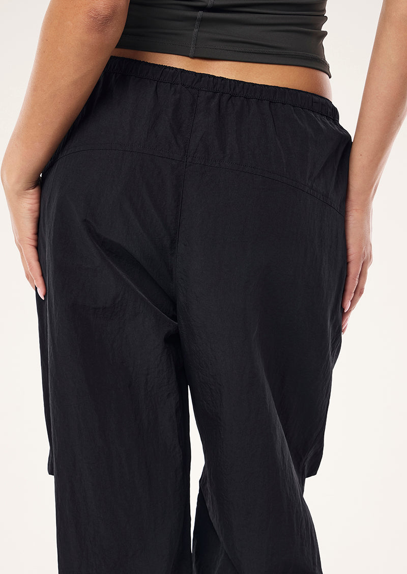 DISCOVERY PANT IN BLACK