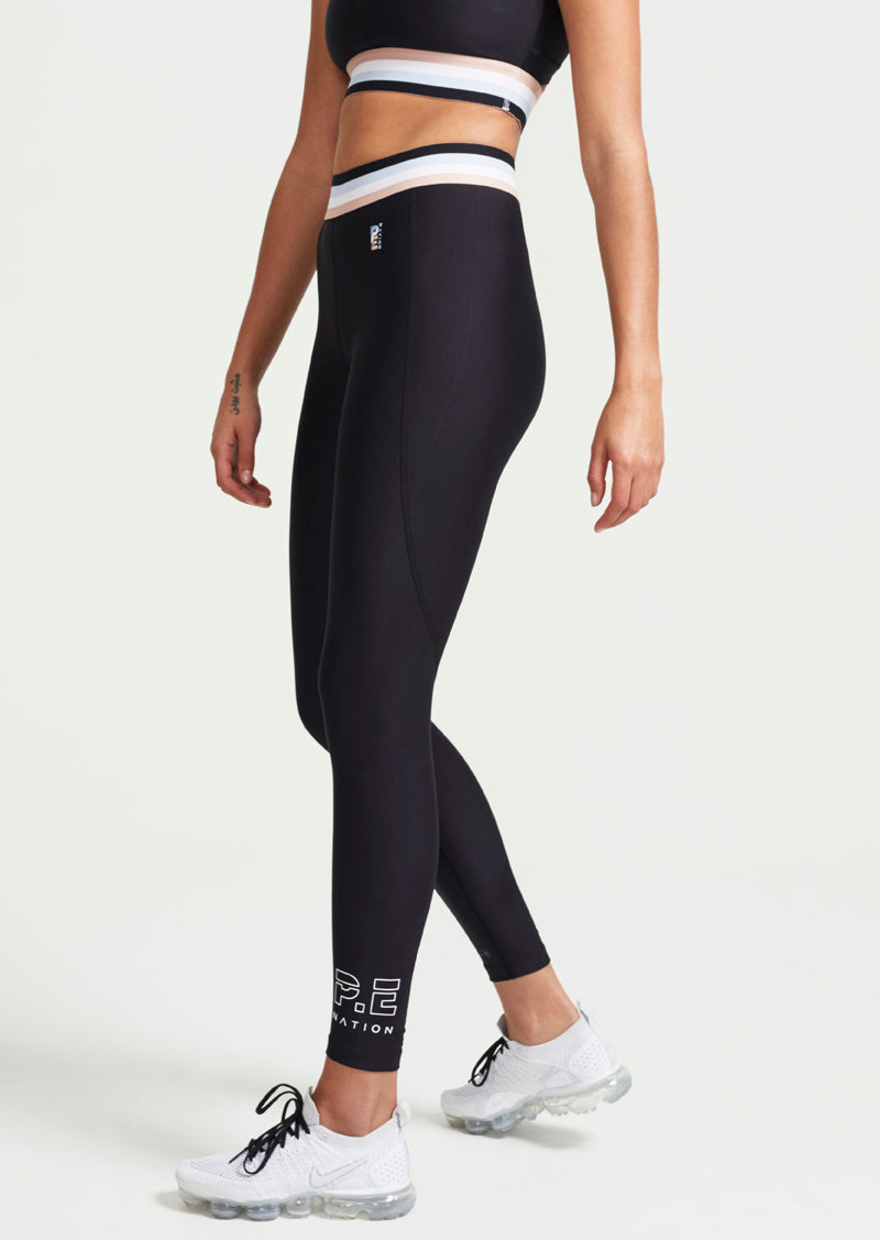 STRIKE RUN LEGGING IN BLACK