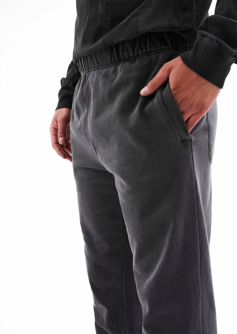 DOWNTOWN TRACKPANT IN BLACK