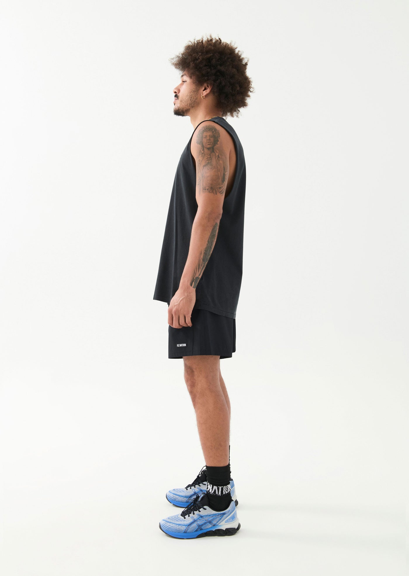 INTERVAL SHORT IN BLACK