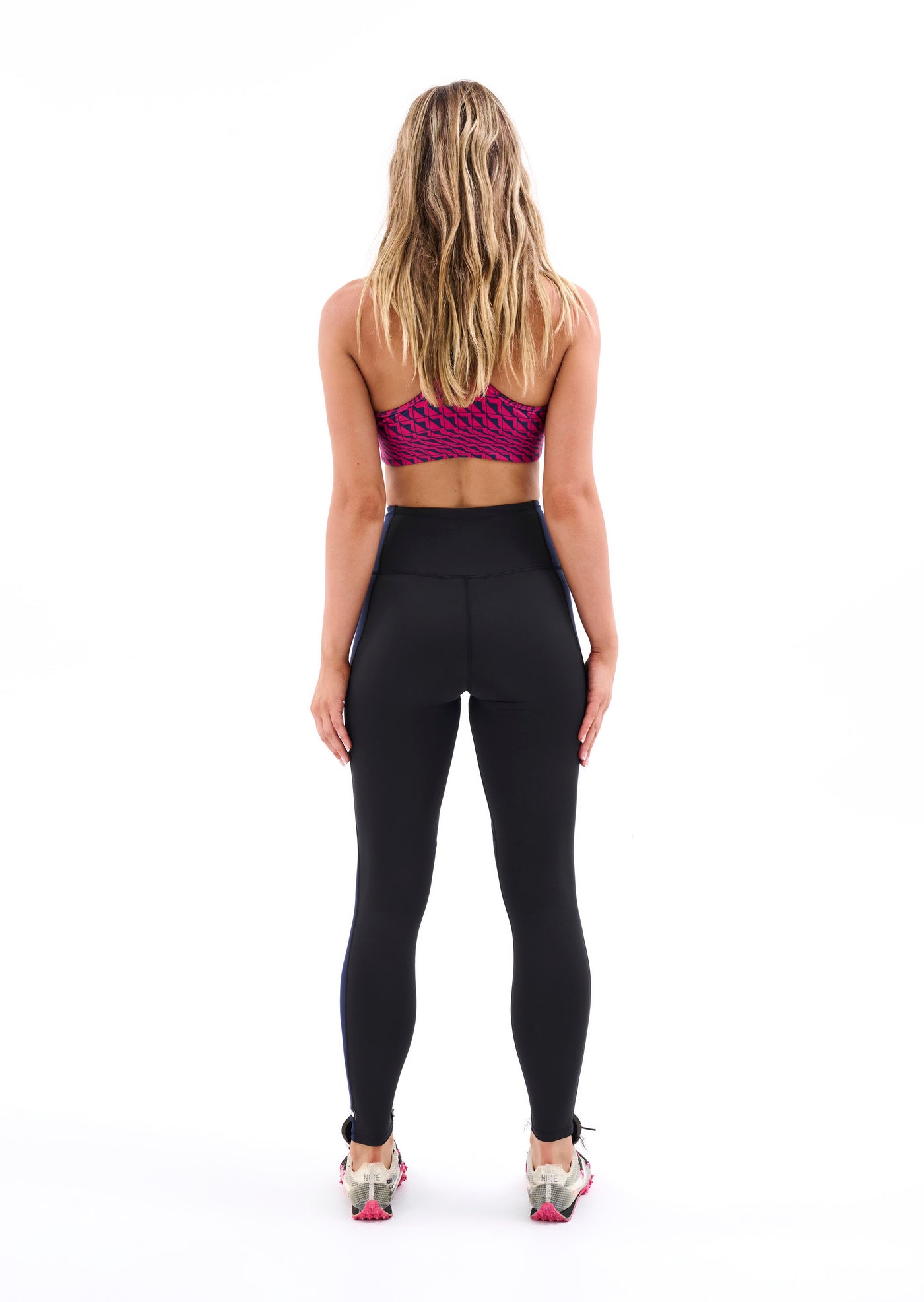 RIDGELINE LEGGING IN BLACK