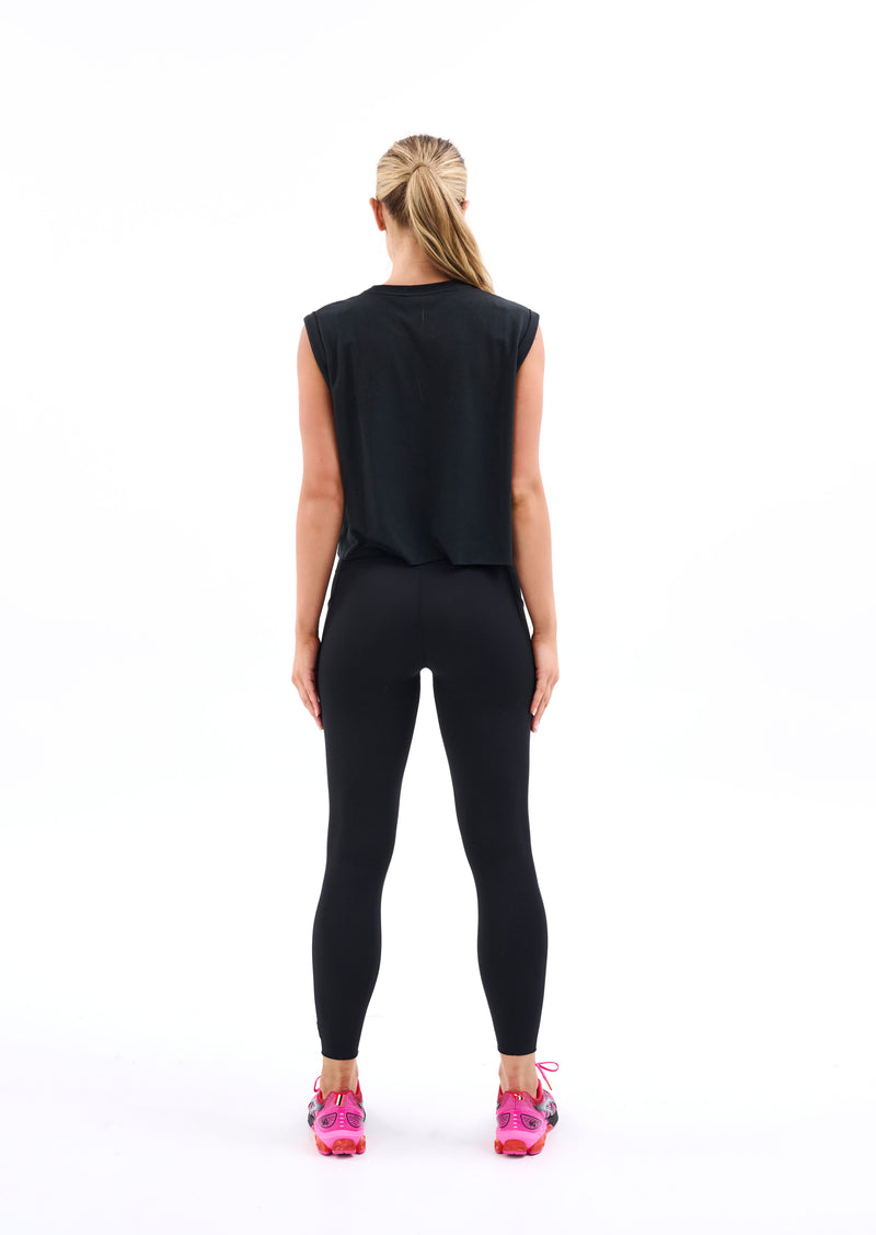PERFECT SCORE TANK IN BLACK