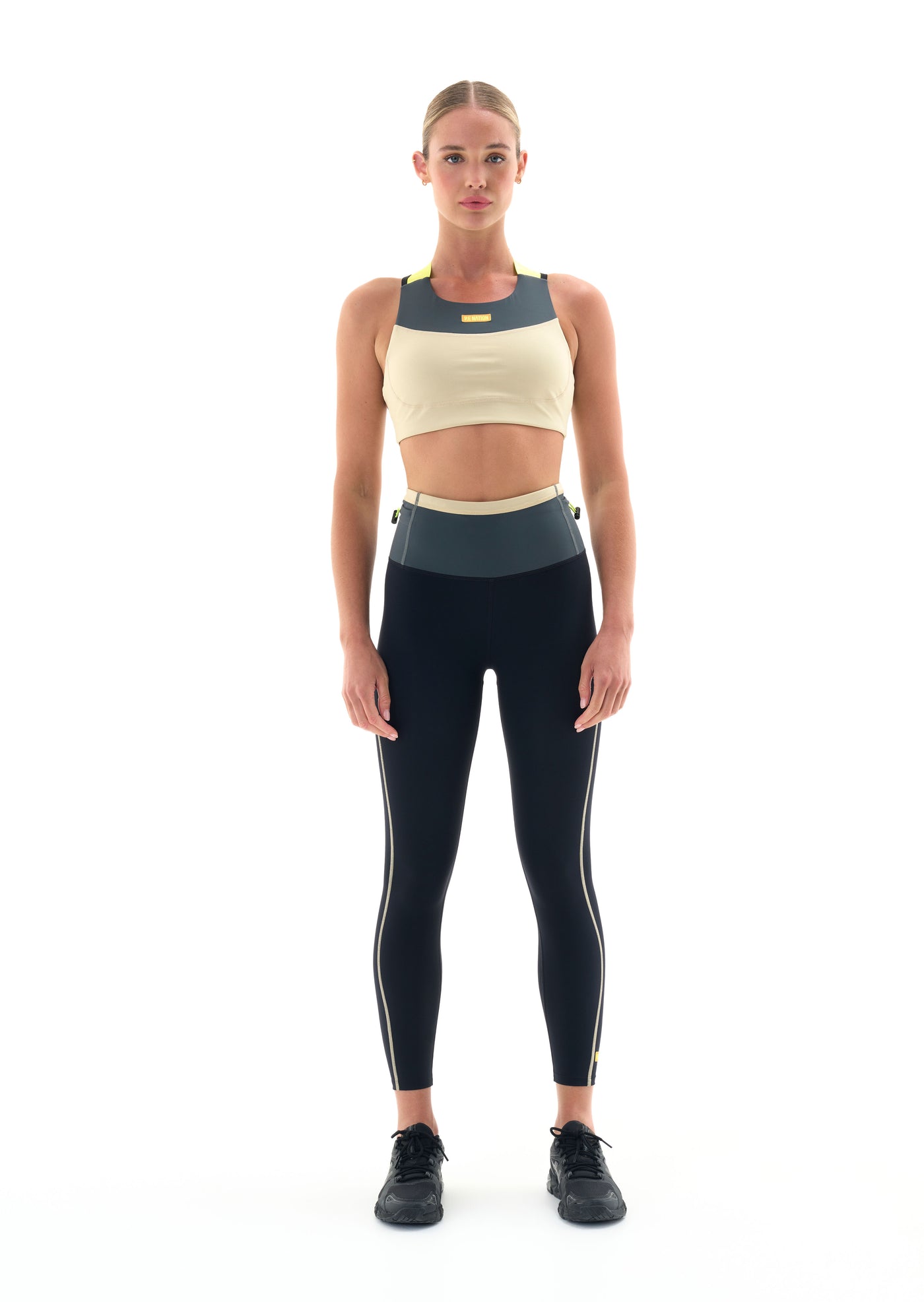 TRANSMISSION SPORTS BRA IN CHARCOAL