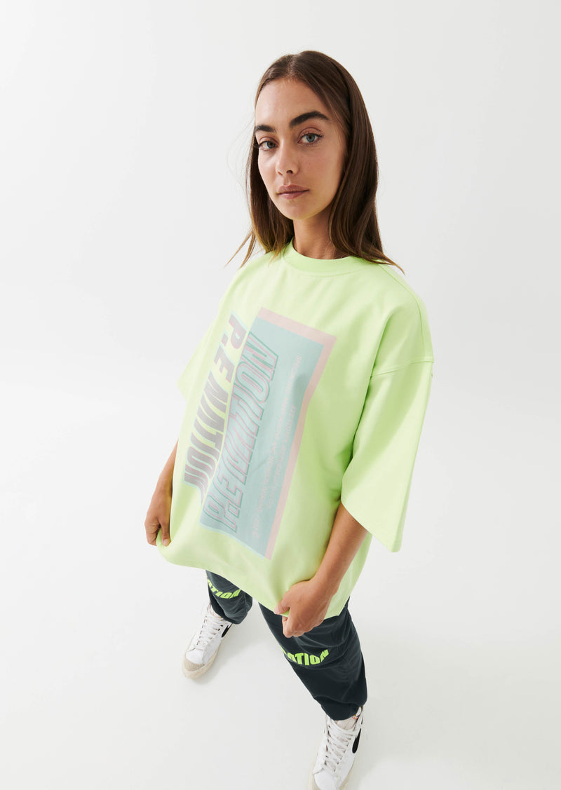 ALIGNMENT TEE IN MAJESTIC LIME