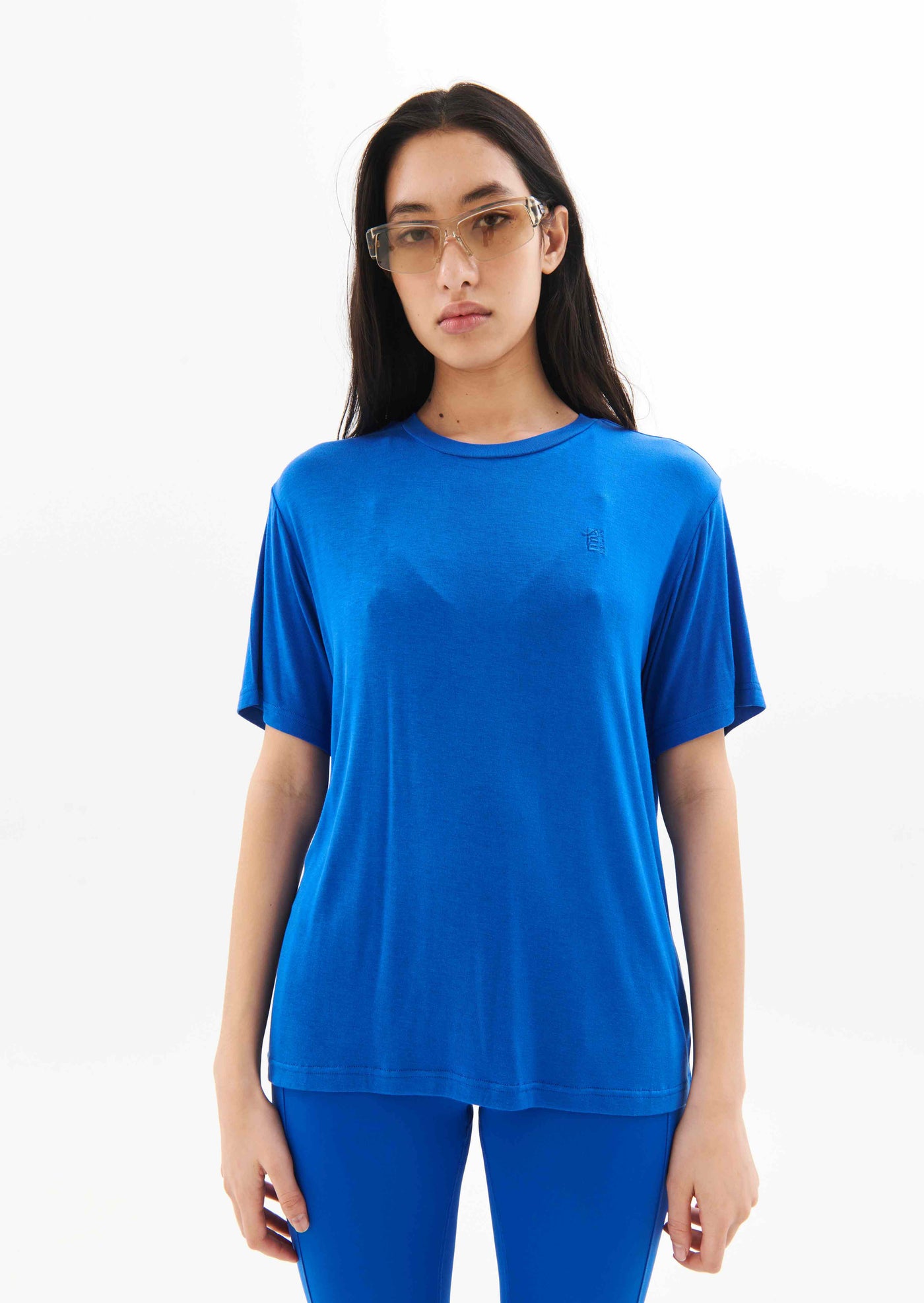 PRIMARY TEE IN ELECTRIC BLUE