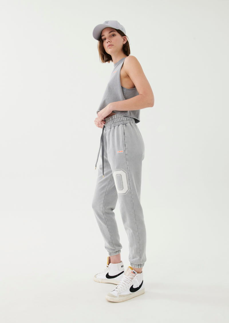 SOLAR TRACKPANT IN SILVER