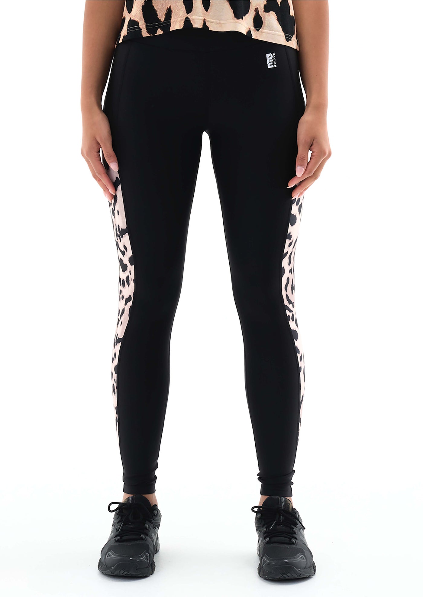 PURSUIT LEGGING IN BLACK