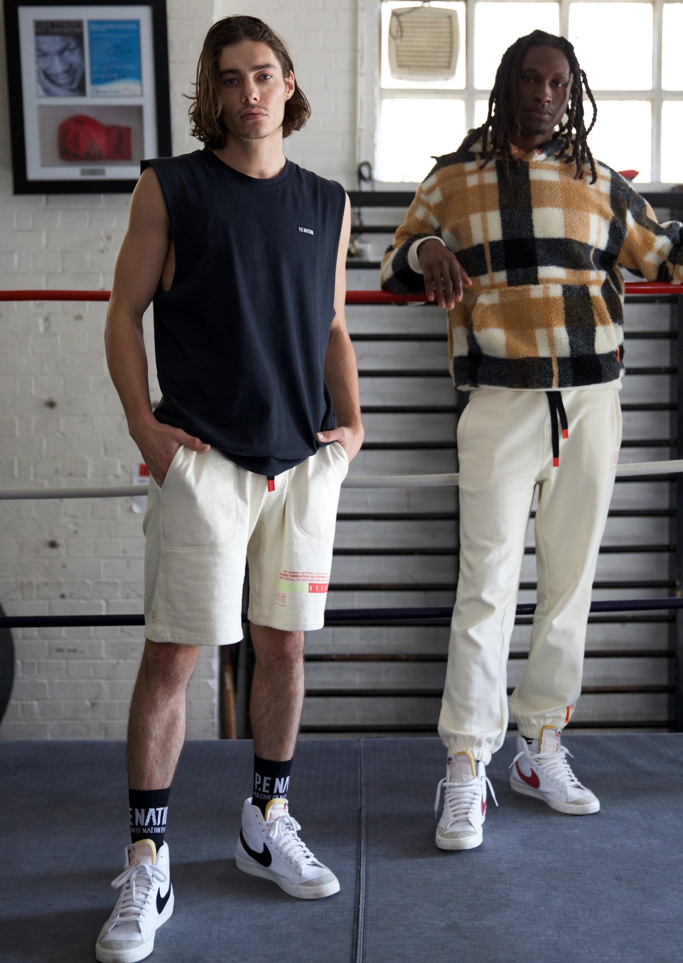 CUTBACK SHORT IN WHITE