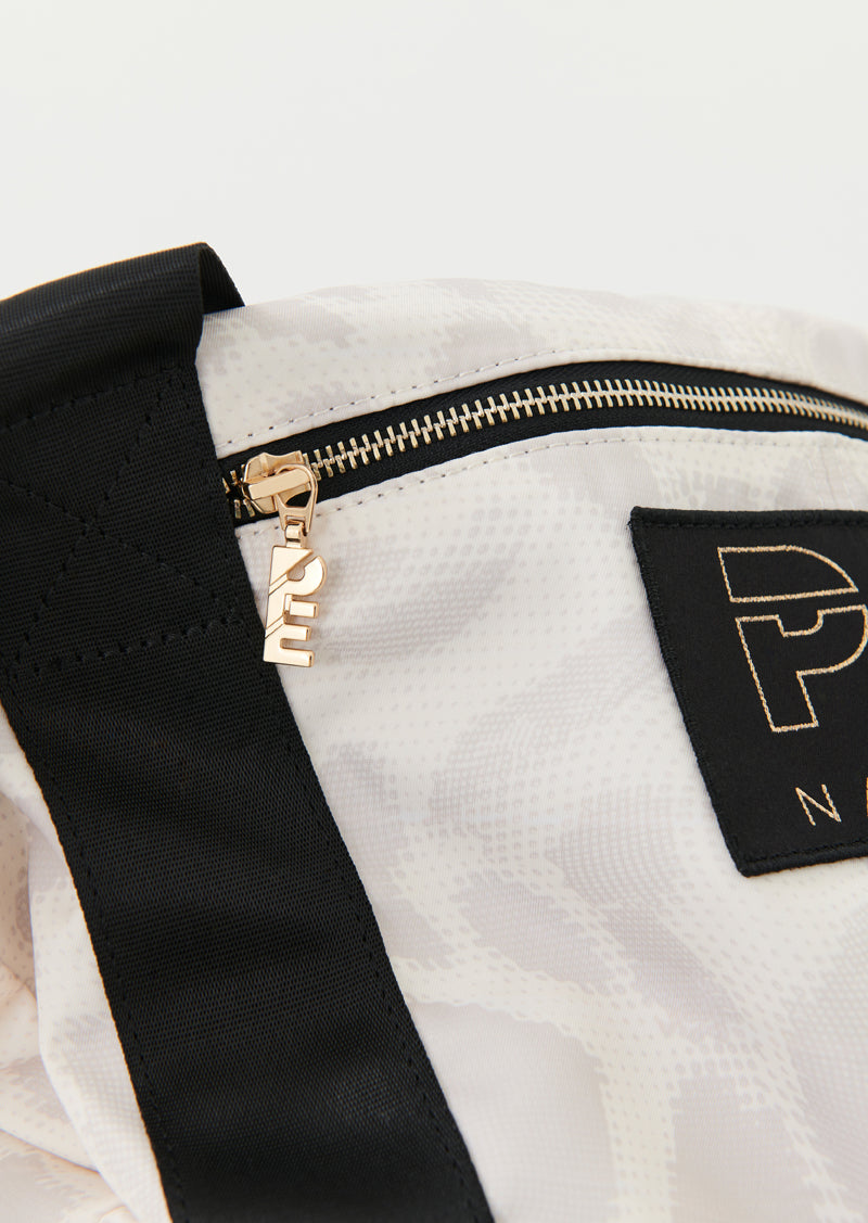 SET SHOT GYM BAG IN IVORY PRINT